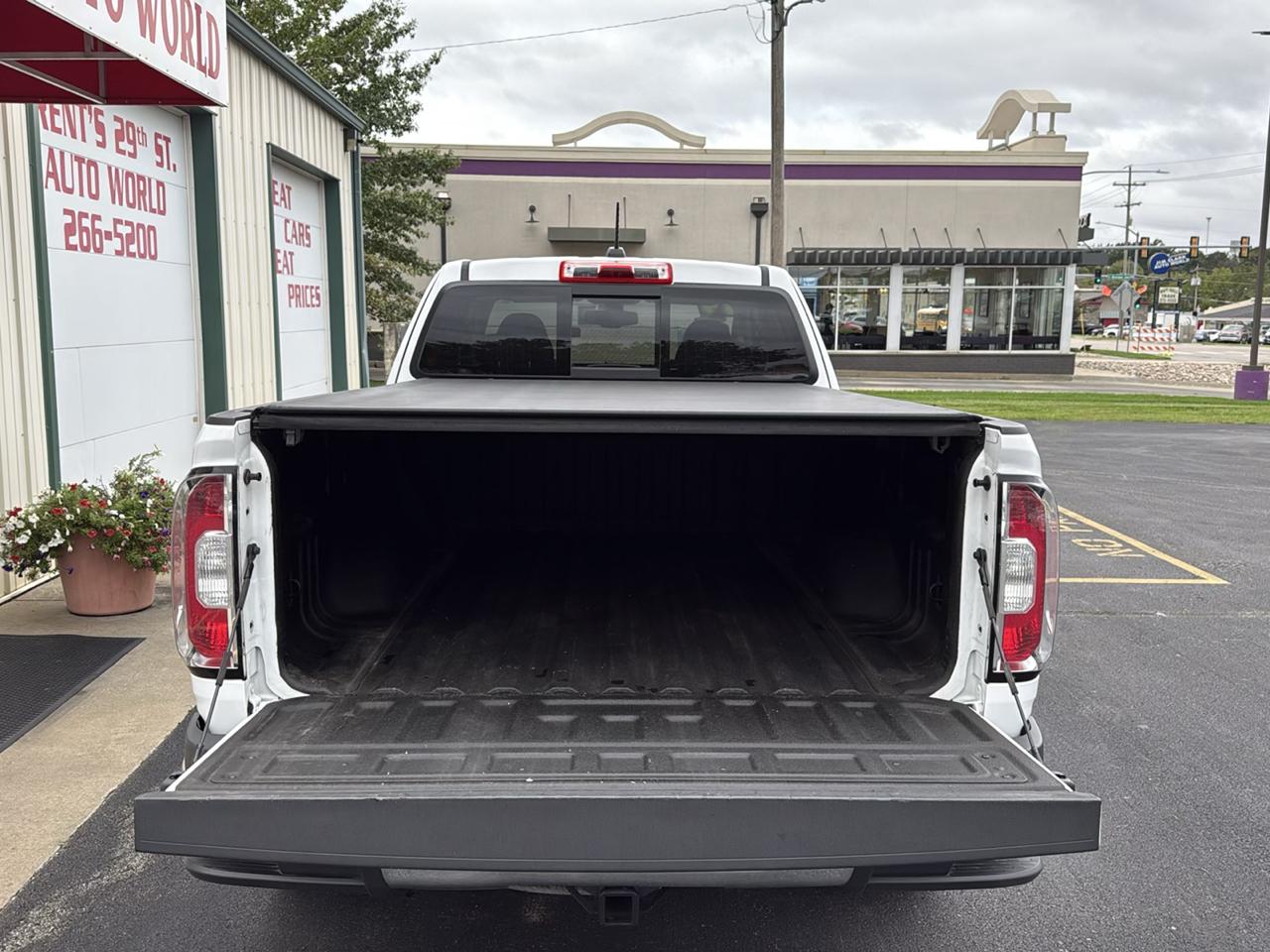 GMC Canyon 2WD Ext Cab 128.3" SLE 2019