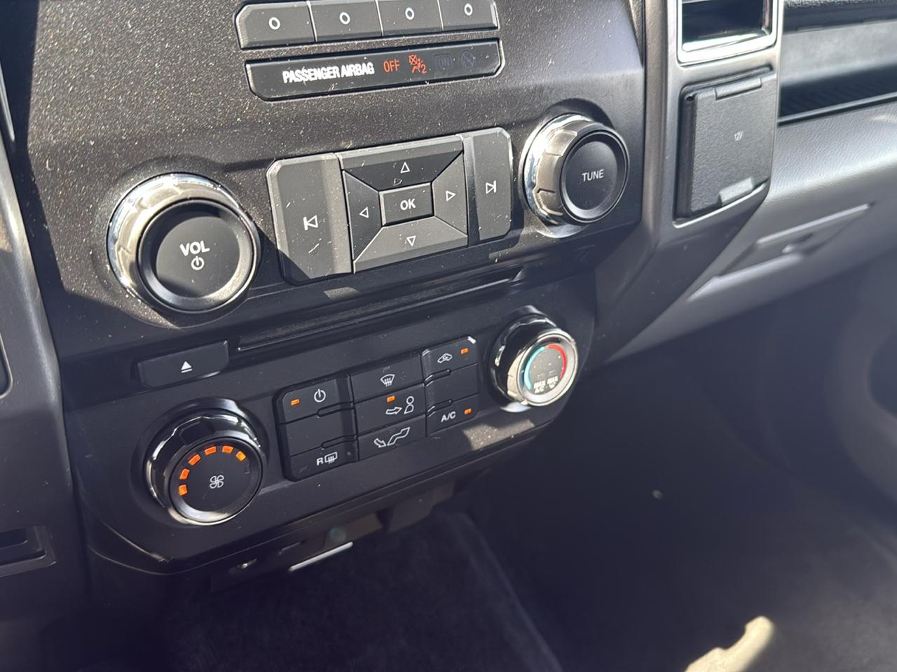 Ford F-150 4WD SuperCrew 145" King Ranch 2015