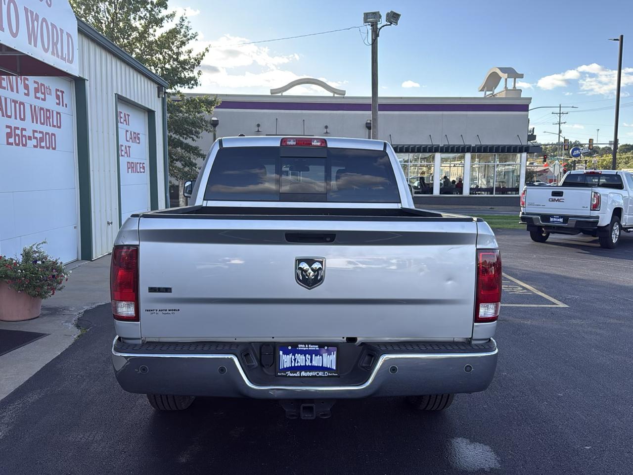 RAM 1500 2WD Crew Cab 140.5" SLT 2013