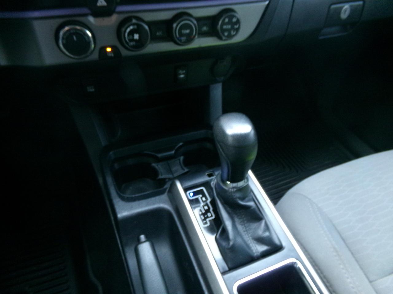 Toyota Tacoma TRD Off Road Double Cab 5' Bed V6 4x4 MT (Natl) 2017