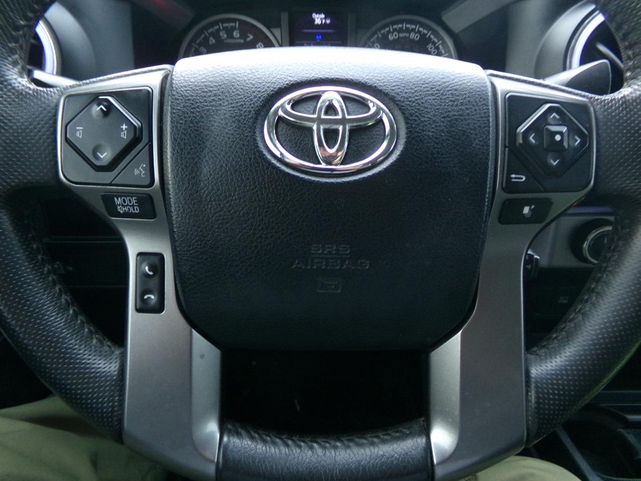 Toyota Tacoma TRD Off Road Double Cab 5' Bed V6 4x4 MT (Natl) 2017