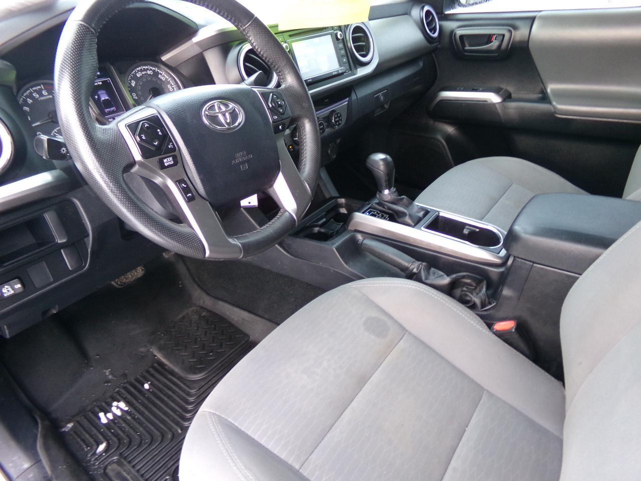 Toyota Tacoma TRD Off Road Double Cab 5' Bed V6 4x4 MT (Natl) 2017