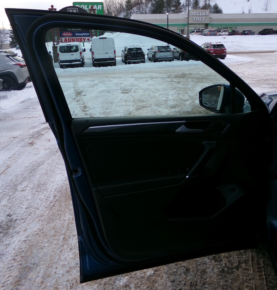 Volkswagen Tiguan 2.0T SEL Premium 4MOTION 2018