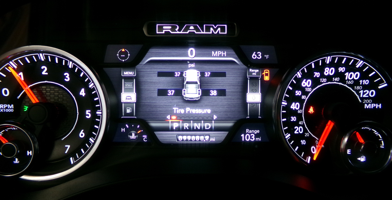 RAM 1500 Big Horn/Lone Star 4x4 Crew Cab 5'7" Box 2019