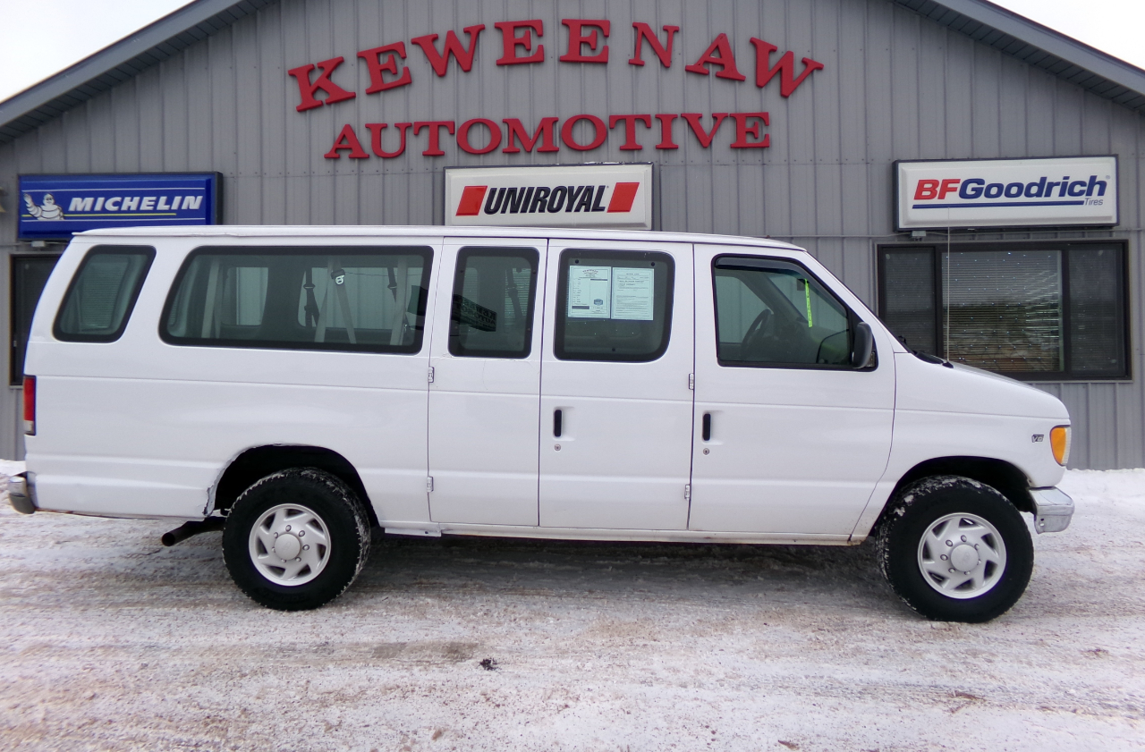 Ford Econoline Wagon E-350 Super Ext XLT 2000