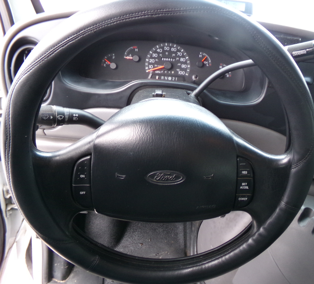 Ford Econoline Wagon E-350 Super Ext XLT 2000