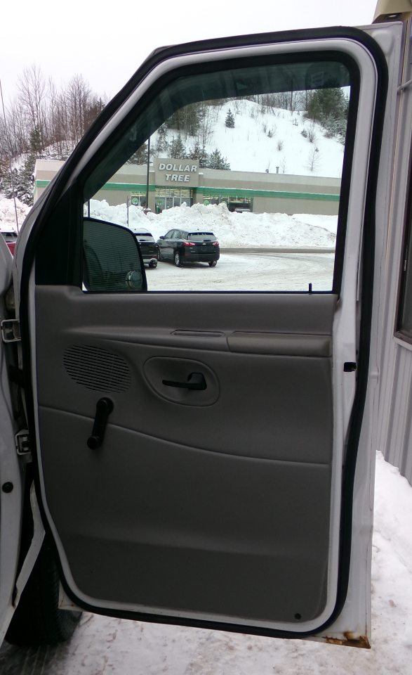 Ford Econoline Wagon E-350 Super Ext XLT 2000