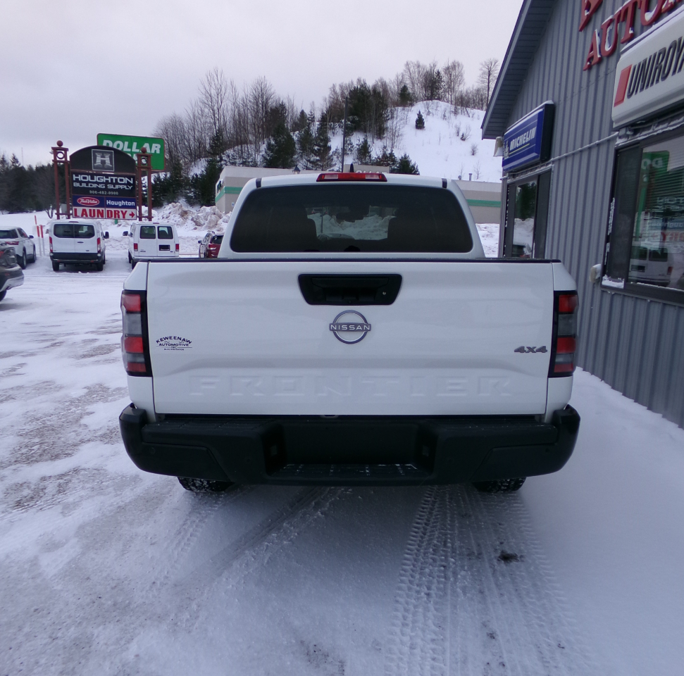 Nissan Frontier Crew Cab 4x4 S Auto 2022