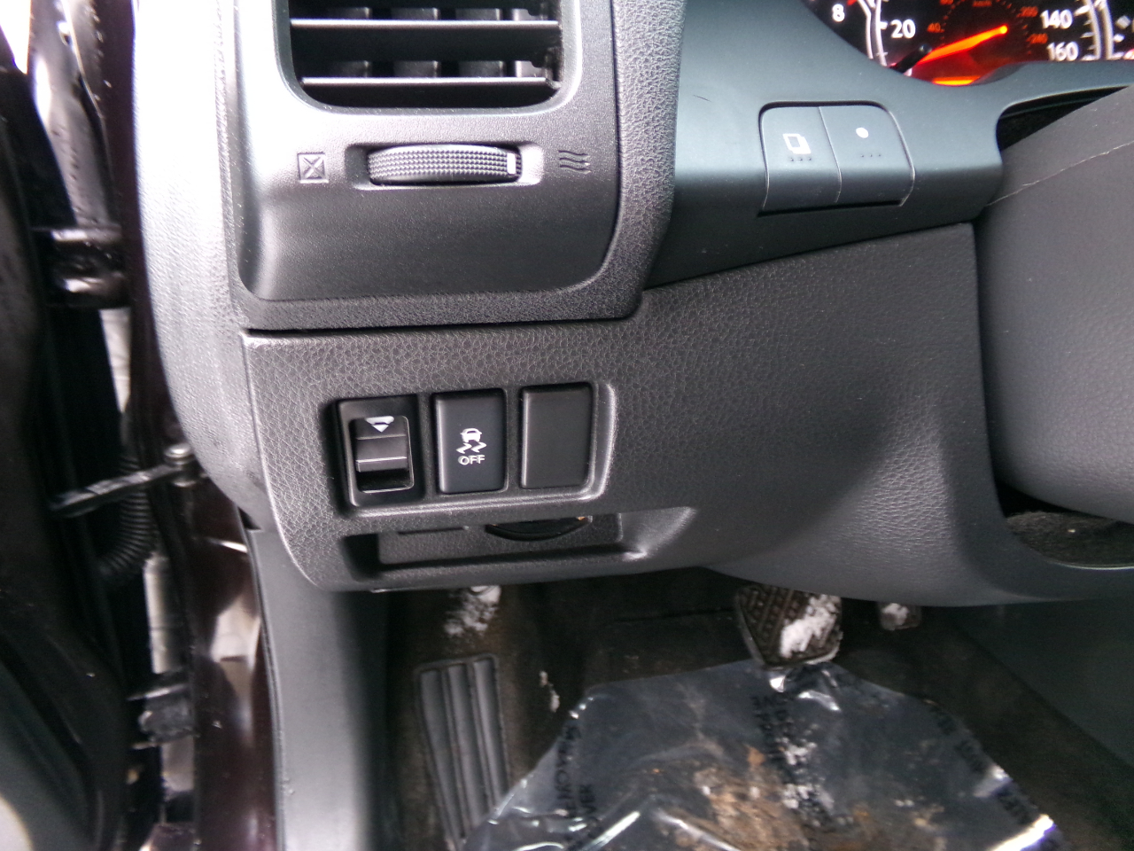 Nissan Altima 2dr Cpe I4 2.5 S 2013