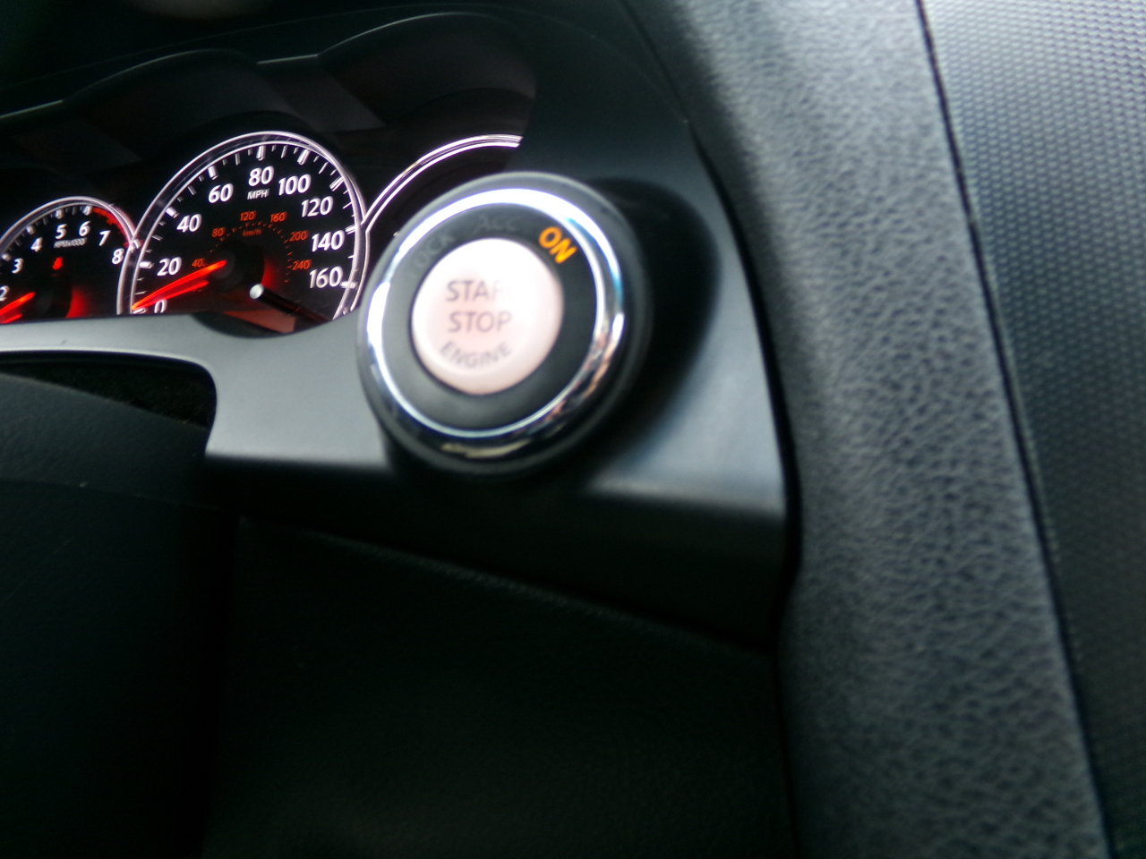 Nissan Altima 2dr Cpe I4 2.5 S 2013