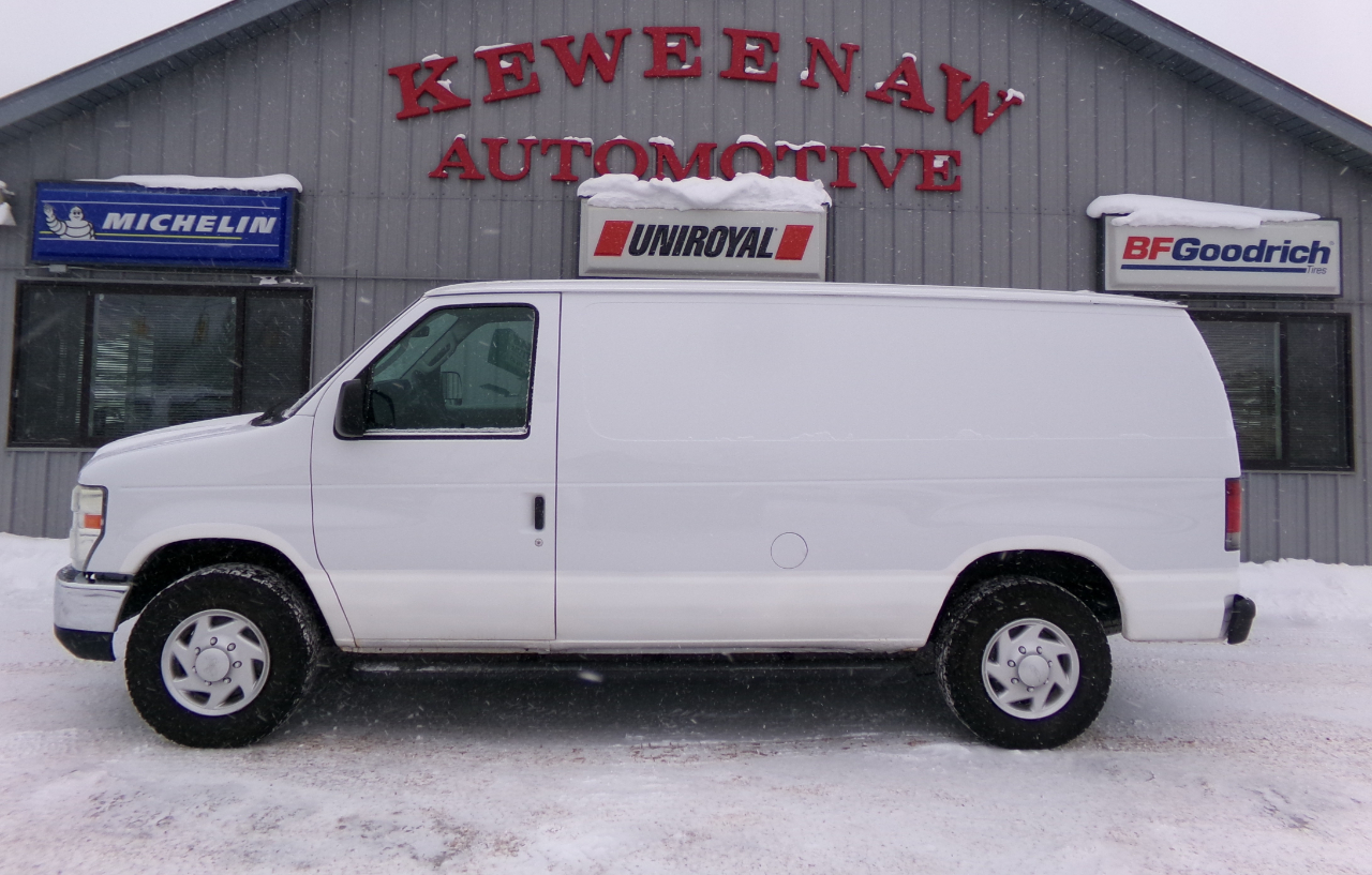 Ford Econoline Cargo Van E-250 Recreational 2011