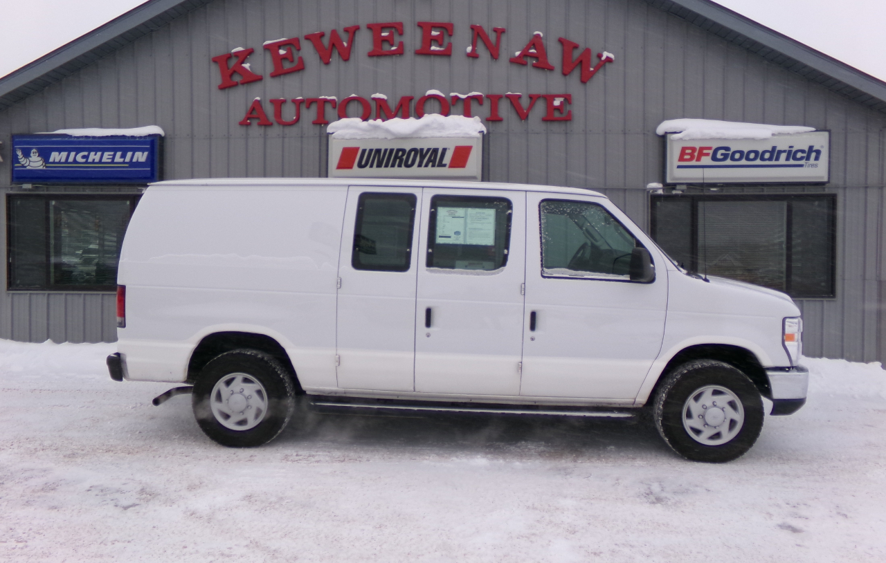 Ford Econoline Cargo Van E-250 Recreational 2011