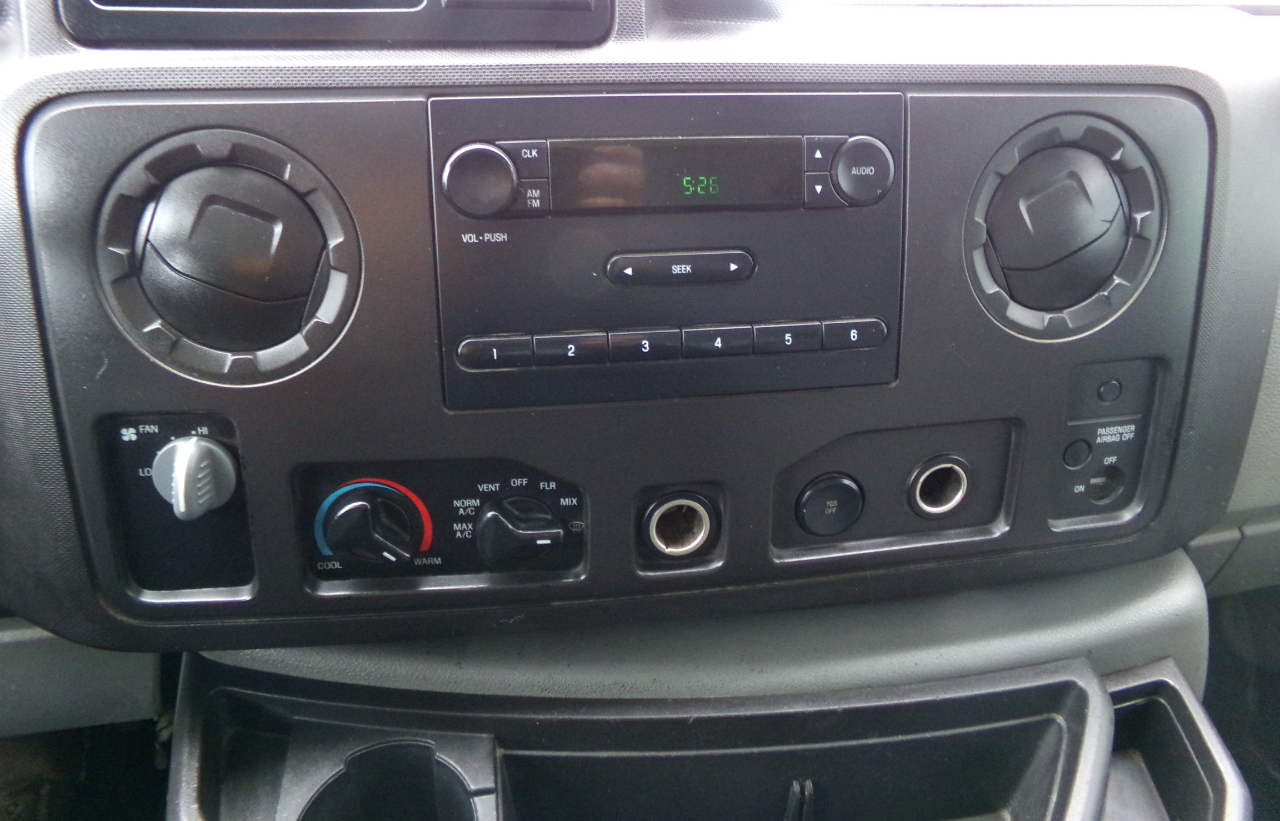 Ford Econoline Cargo Van E-250 Recreational 2011