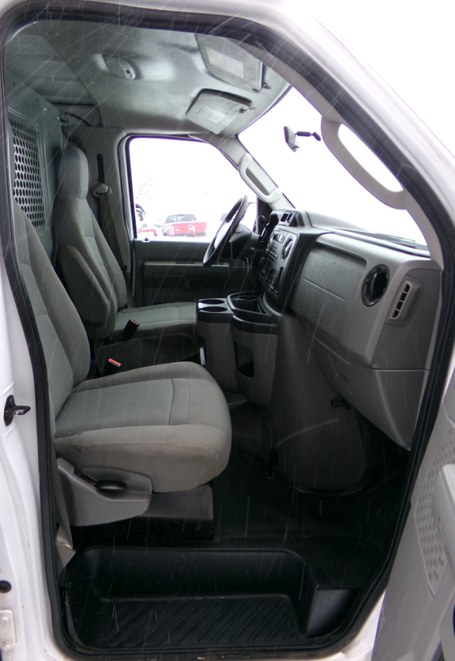 Ford Econoline Cargo Van E-250 Recreational 2011