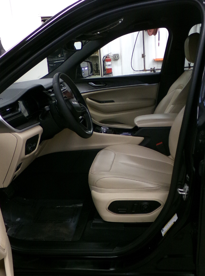 Jeep Grand Cherokee Limited 4x4 2023