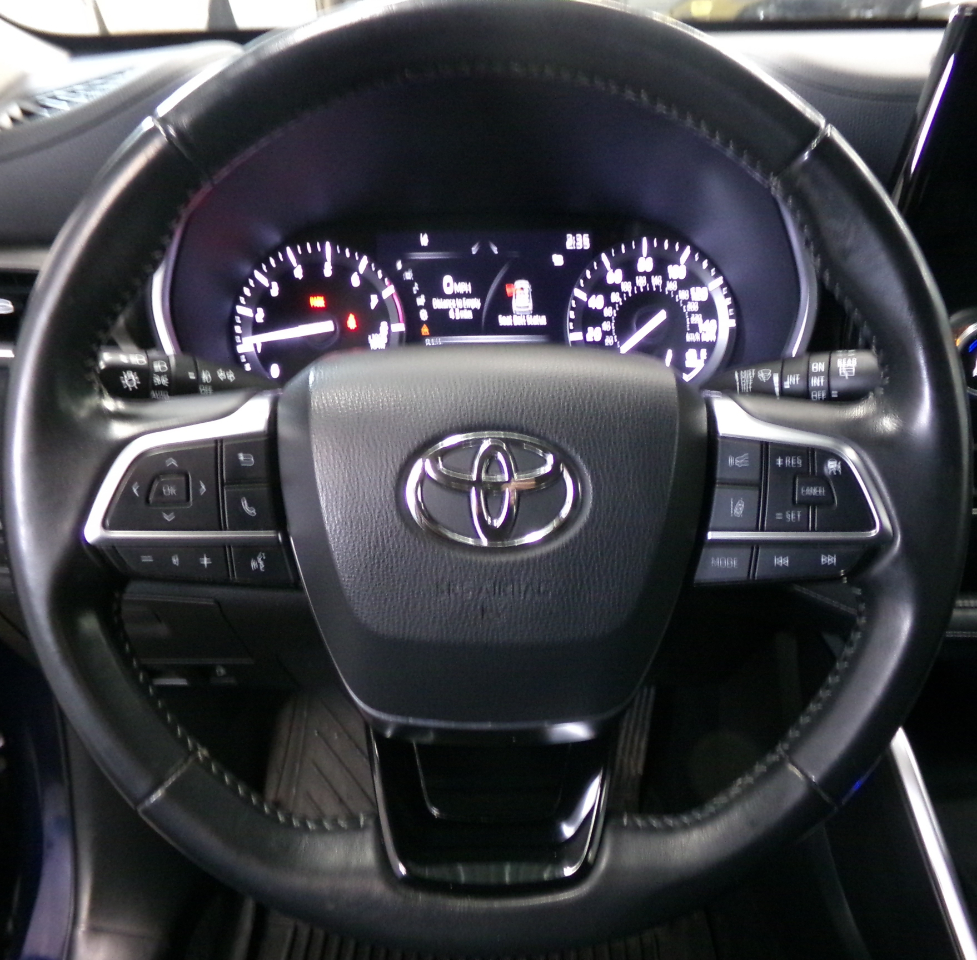 Toyota Highlander XLE AWD (Natl) 2021