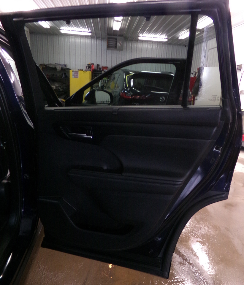 Toyota Highlander XLE AWD (Natl) 2021