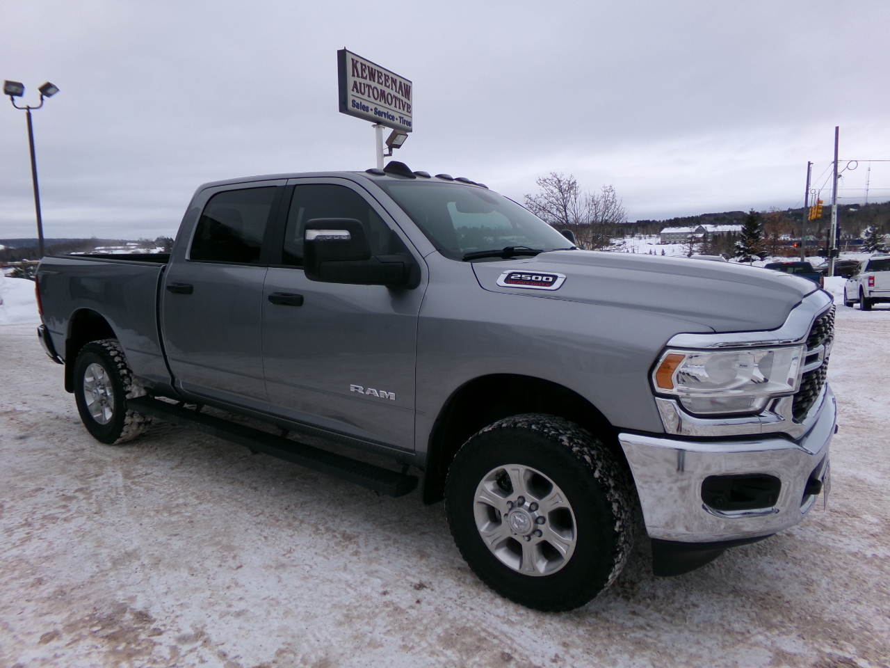 RAM 2500 Big Horn 4x4 Crew Cab 6'4" Box 2023