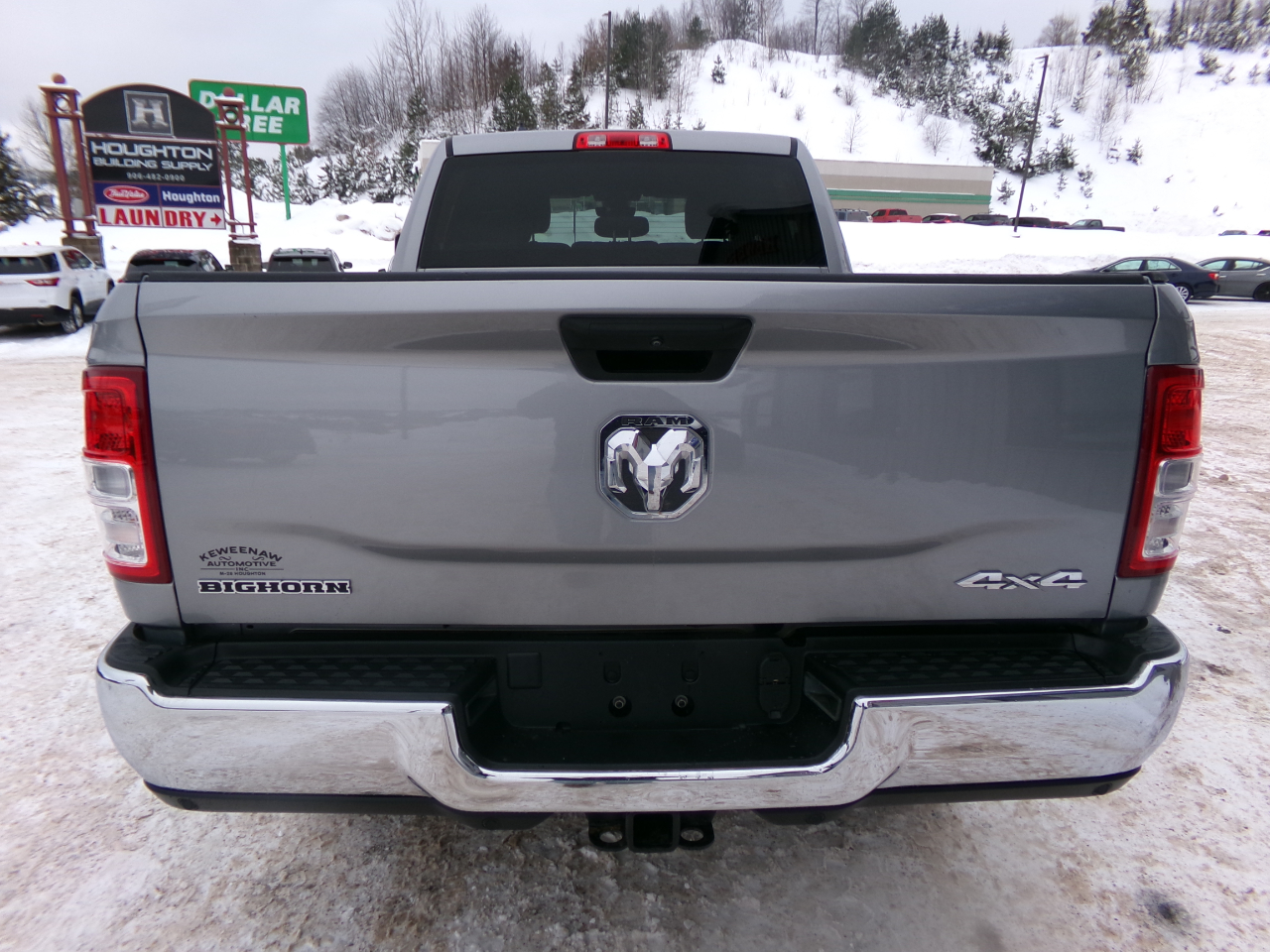 RAM 2500 Big Horn 4x4 Crew Cab 6'4" Box 2023