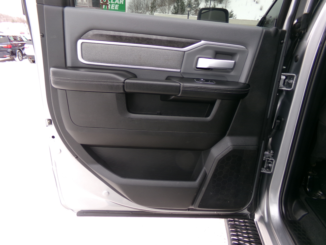 RAM 2500 Big Horn 4x4 Crew Cab 6'4" Box 2023