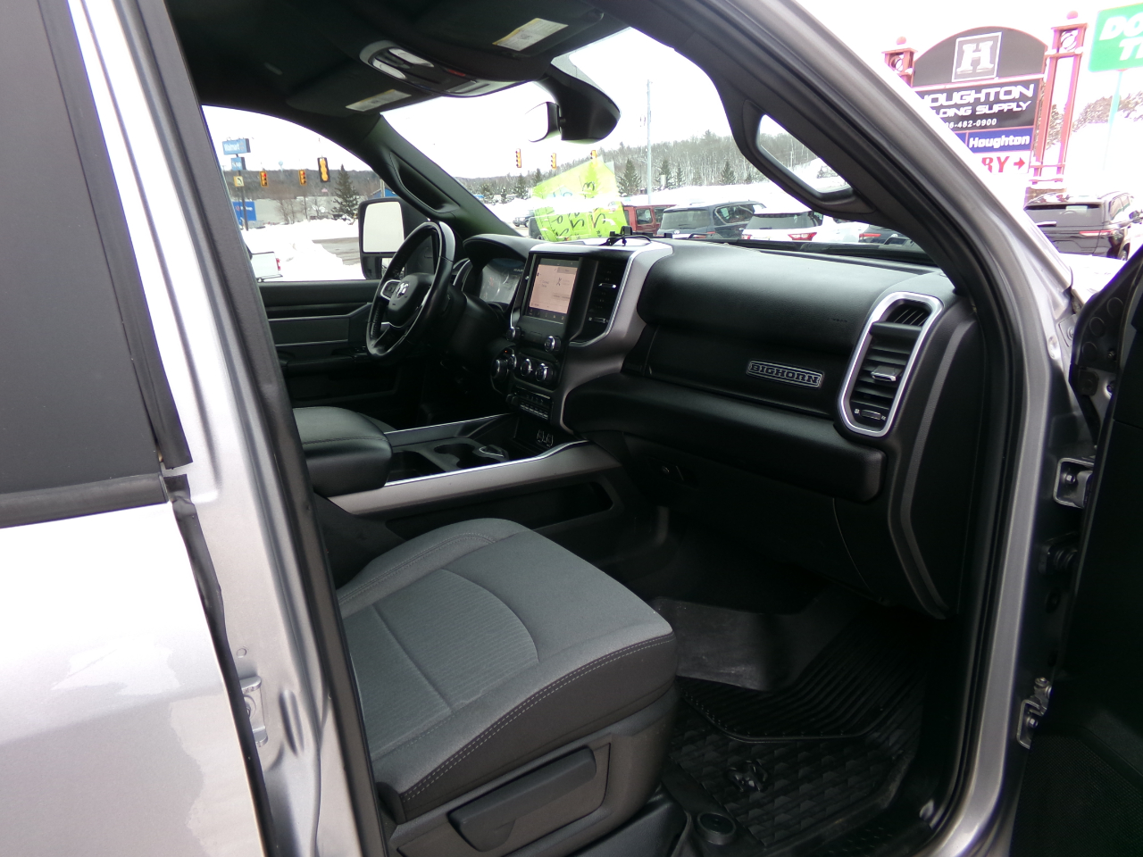 RAM 2500 Big Horn 4x4 Crew Cab 6'4" Box 2023