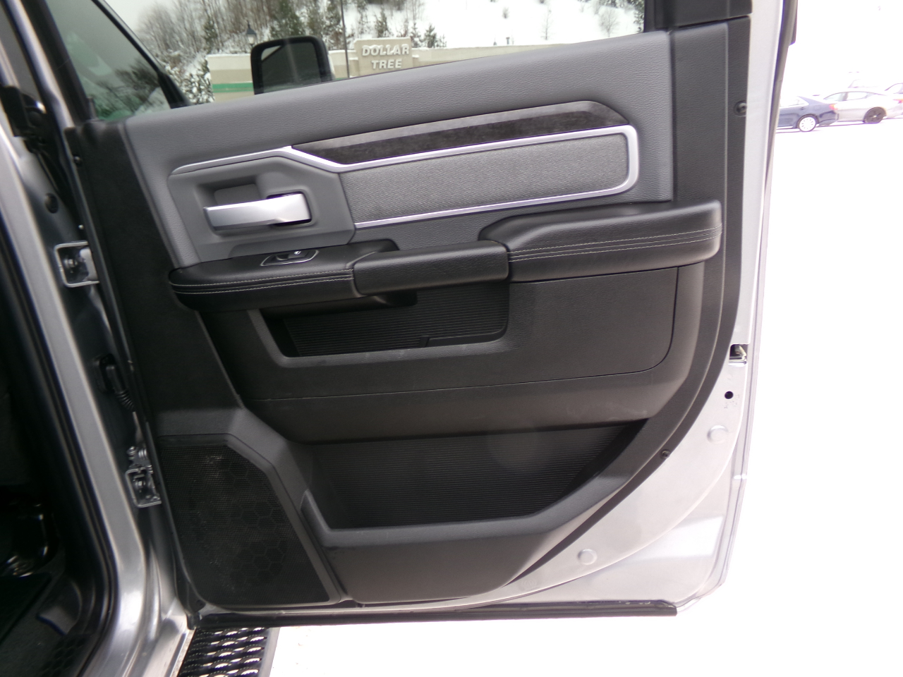 RAM 2500 Big Horn 4x4 Crew Cab 6'4" Box 2023