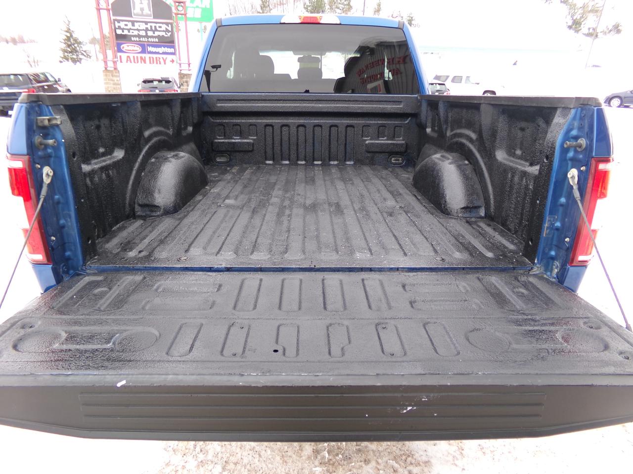 Ford F-150 4WD SuperCab 145" STX 2018