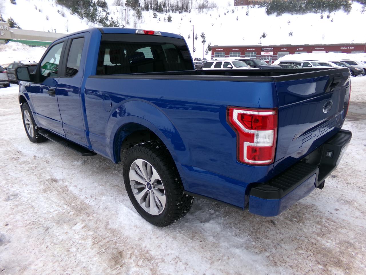 Ford F-150 4WD SuperCab 145" STX 2018