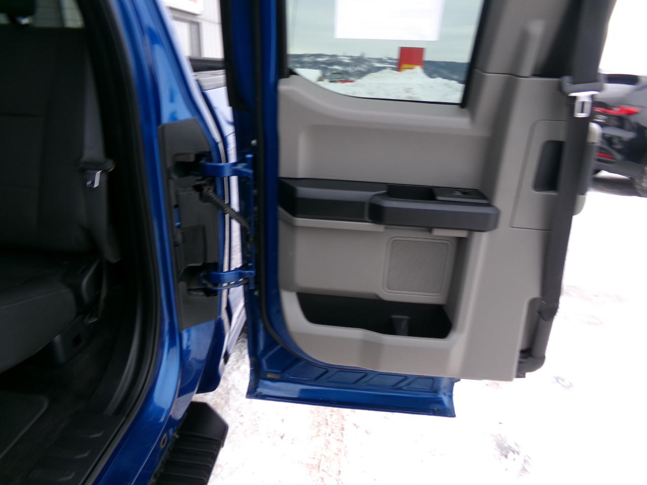 Ford F-150 4WD SuperCab 145" STX 2018