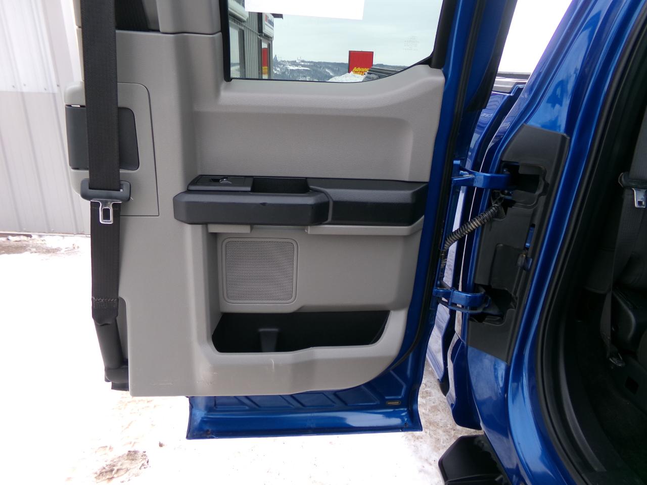 Ford F-150 4WD SuperCab 145" STX 2018