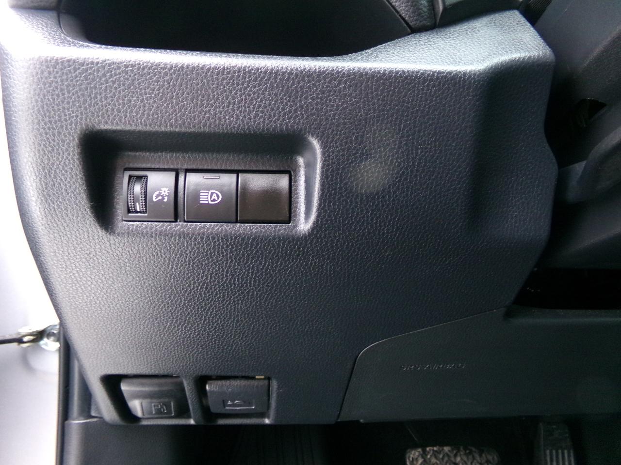 Toyota RAV4 LE AWD (Natl) 2023