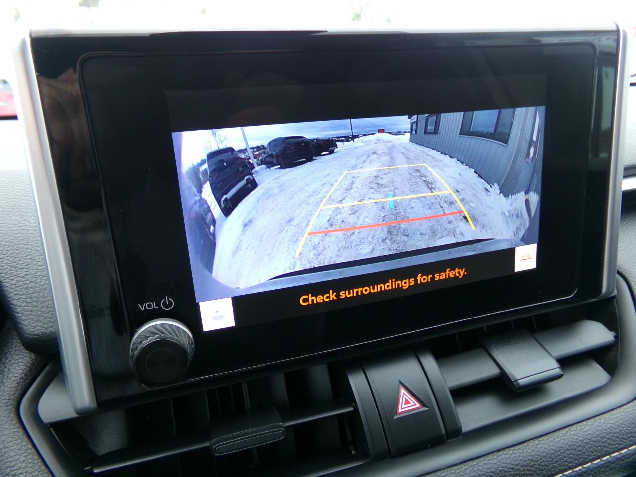 Toyota RAV4 LE AWD (Natl) 2023