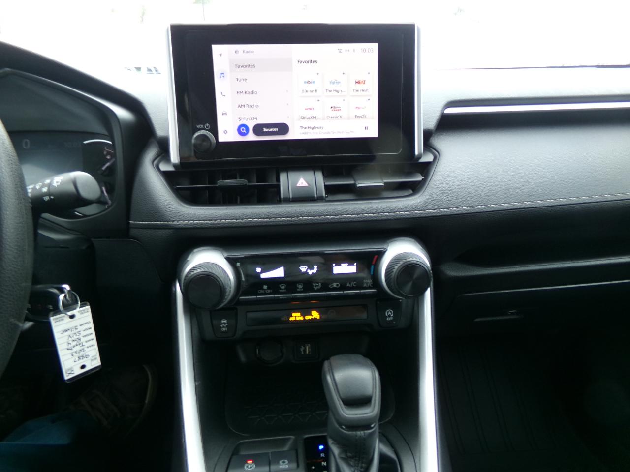 Toyota RAV4 LE AWD (Natl) 2023