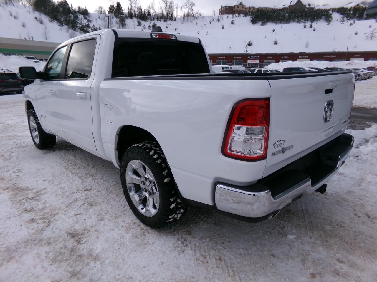 RAM 1500 Lone Star 4x4 Crew Cab 5'7" Box 2022