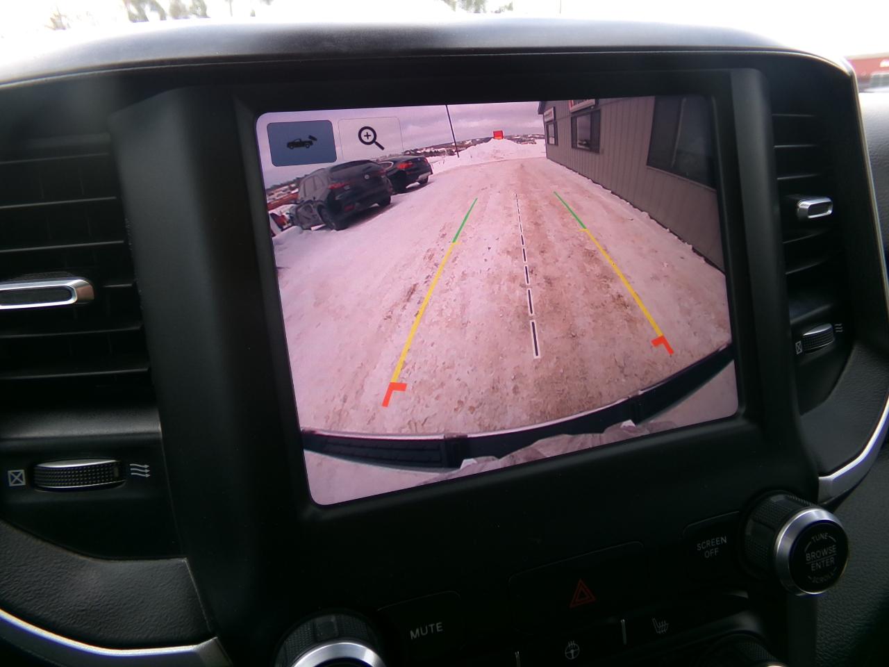 RAM 1500 Lone Star 4x4 Crew Cab 5'7" Box 2022