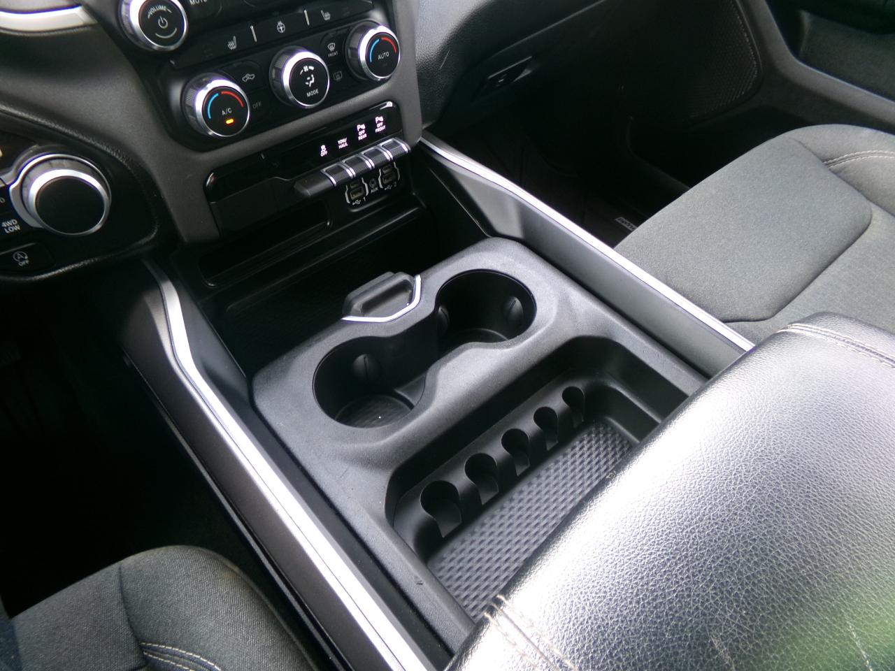 RAM 1500 Lone Star 4x4 Crew Cab 5'7" Box 2022