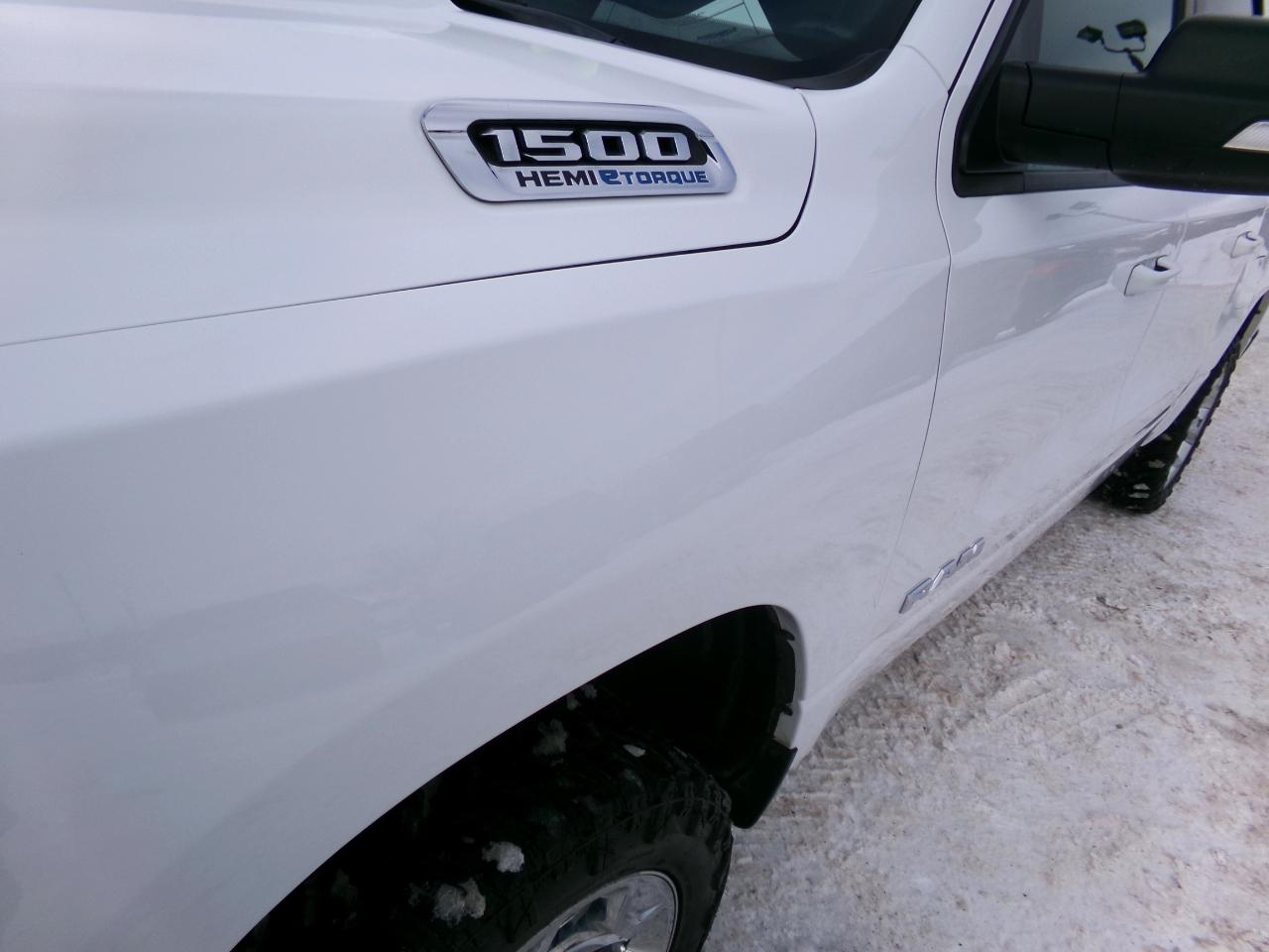 RAM 1500 Lone Star 4x4 Crew Cab 5'7" Box 2022