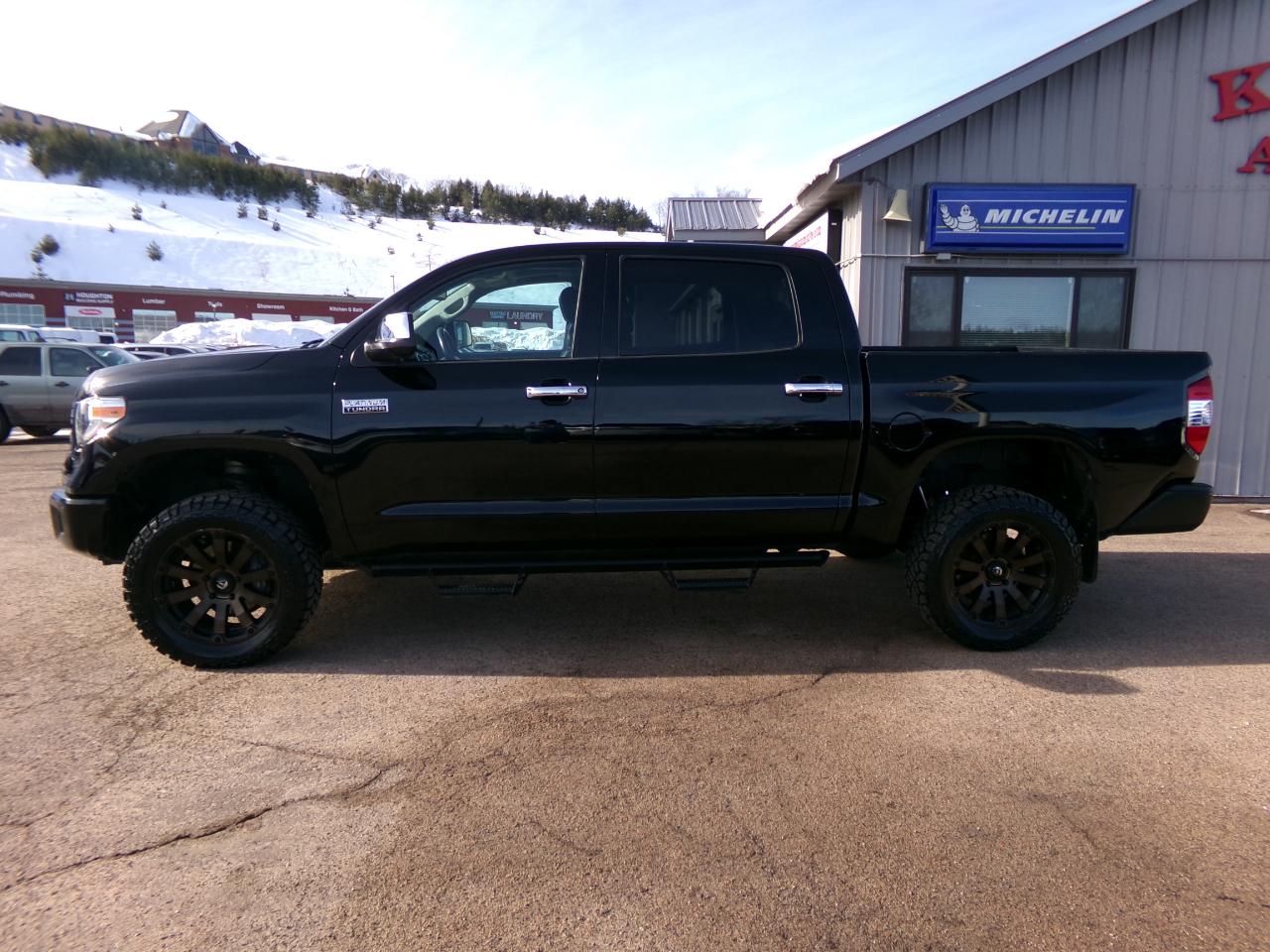Toyota Tundra 4WD Platinum CrewMax 5.5' Bed 5.7L FFV (Natl) 2018