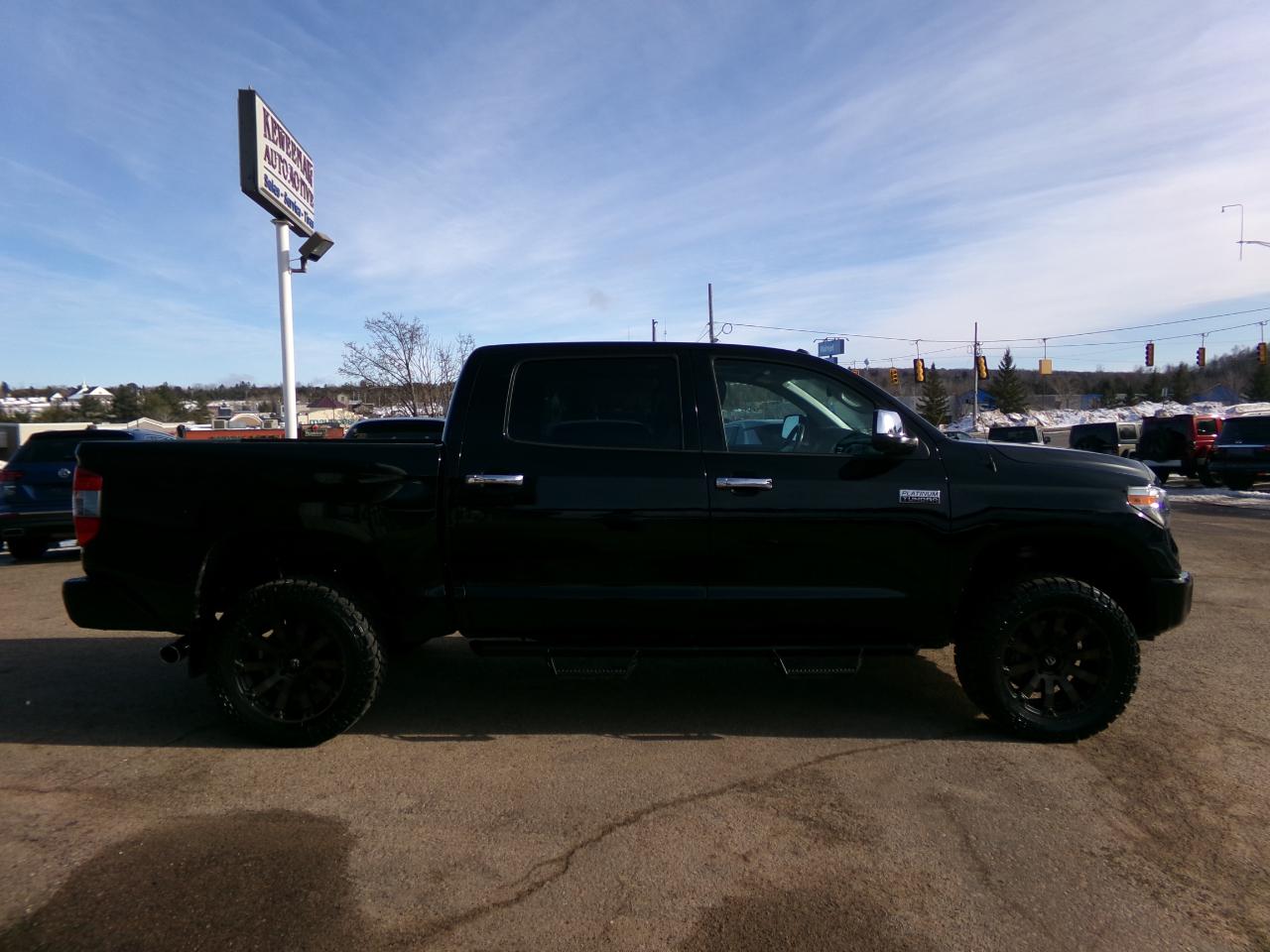 Toyota Tundra 4WD Platinum CrewMax 5.5' Bed 5.7L FFV (Natl) 2018