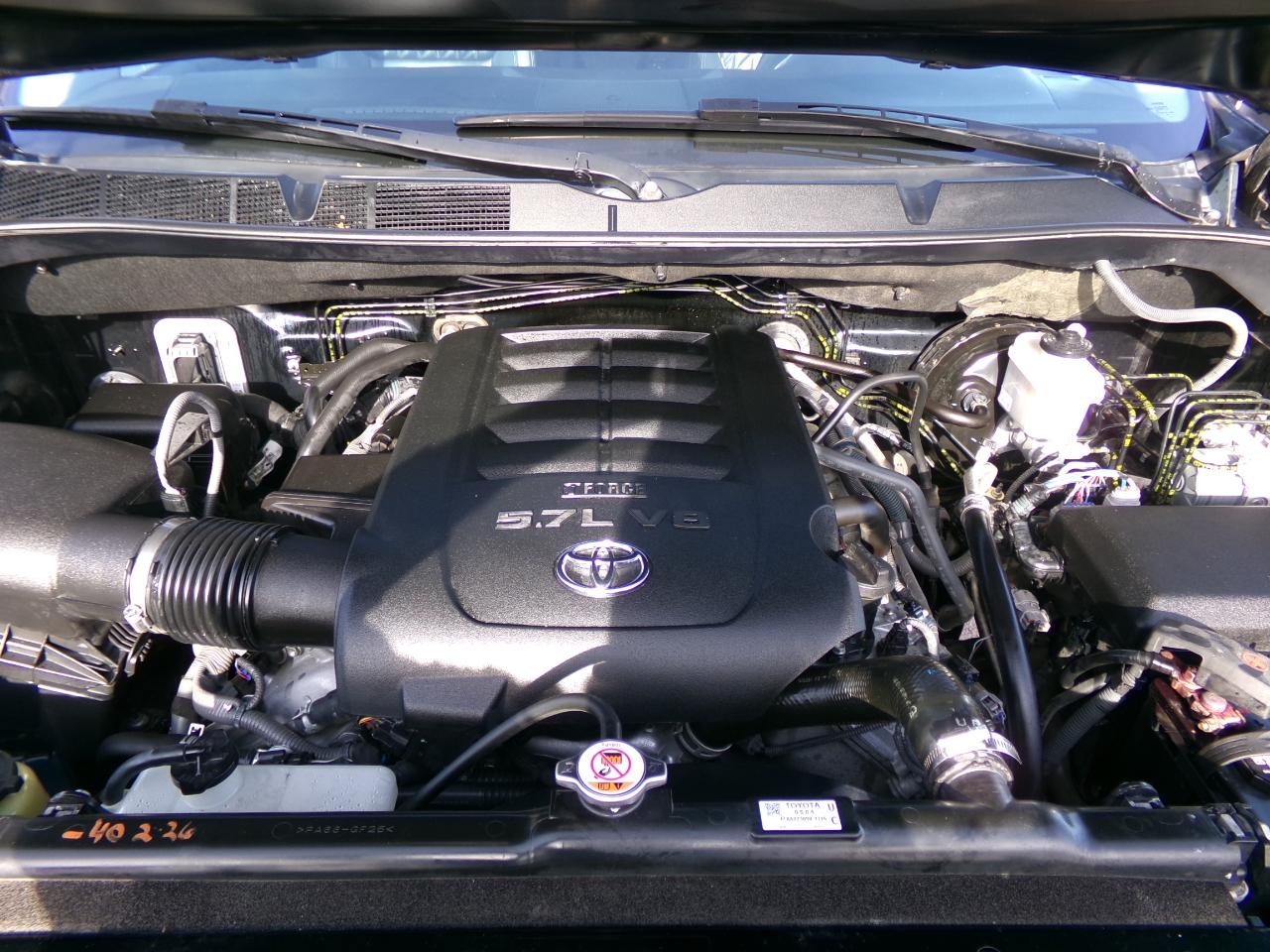 Toyota Tundra 4WD Platinum CrewMax 5.5' Bed 5.7L FFV (Natl) 2018