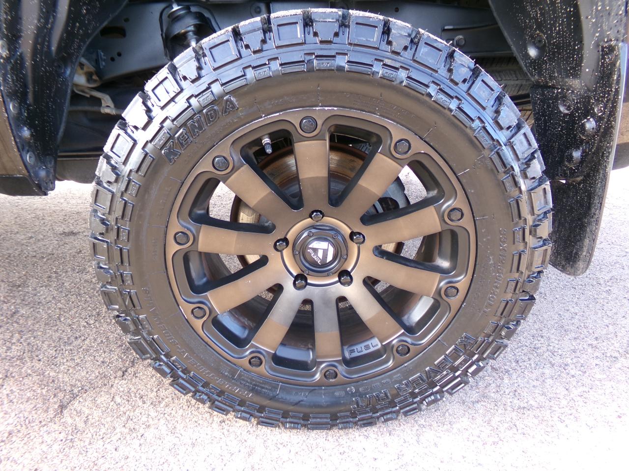 Toyota Tundra 4WD Platinum CrewMax 5.5' Bed 5.7L FFV (Natl) 2018