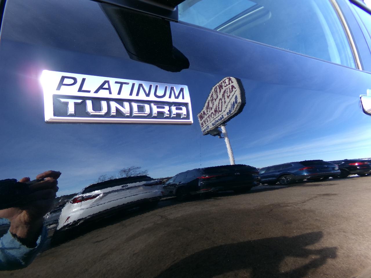 Toyota Tundra 4WD Platinum CrewMax 5.5' Bed 5.7L FFV (Natl) 2018