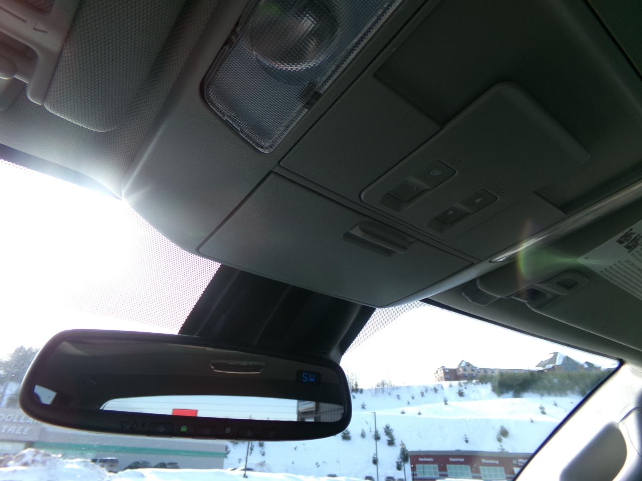 Toyota Tundra 4WD Platinum CrewMax 5.5' Bed 5.7L FFV (Natl) 2018