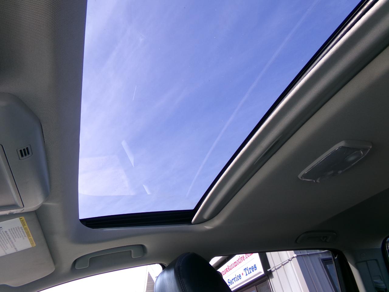 Toyota Tundra 4WD Platinum CrewMax 5.5' Bed 5.7L FFV (Natl) 2018