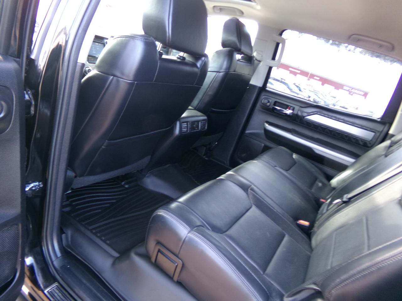 Toyota Tundra 4WD Platinum CrewMax 5.5' Bed 5.7L FFV (Natl) 2018