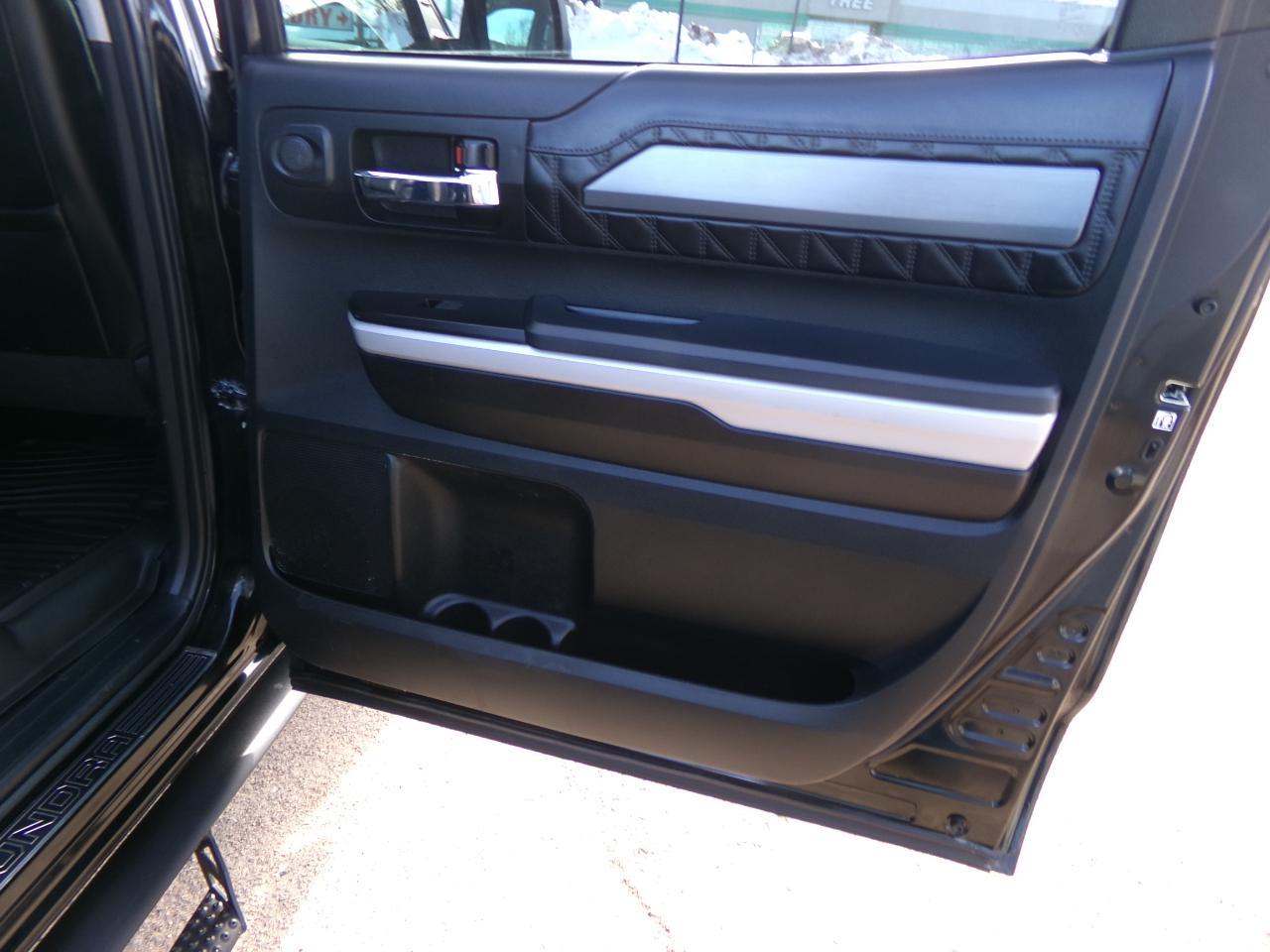 Toyota Tundra 4WD Platinum CrewMax 5.5' Bed 5.7L FFV (Natl) 2018