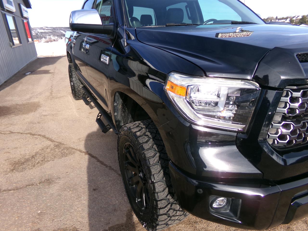 Toyota Tundra 4WD Platinum CrewMax 5.5' Bed 5.7L FFV (Natl) 2018