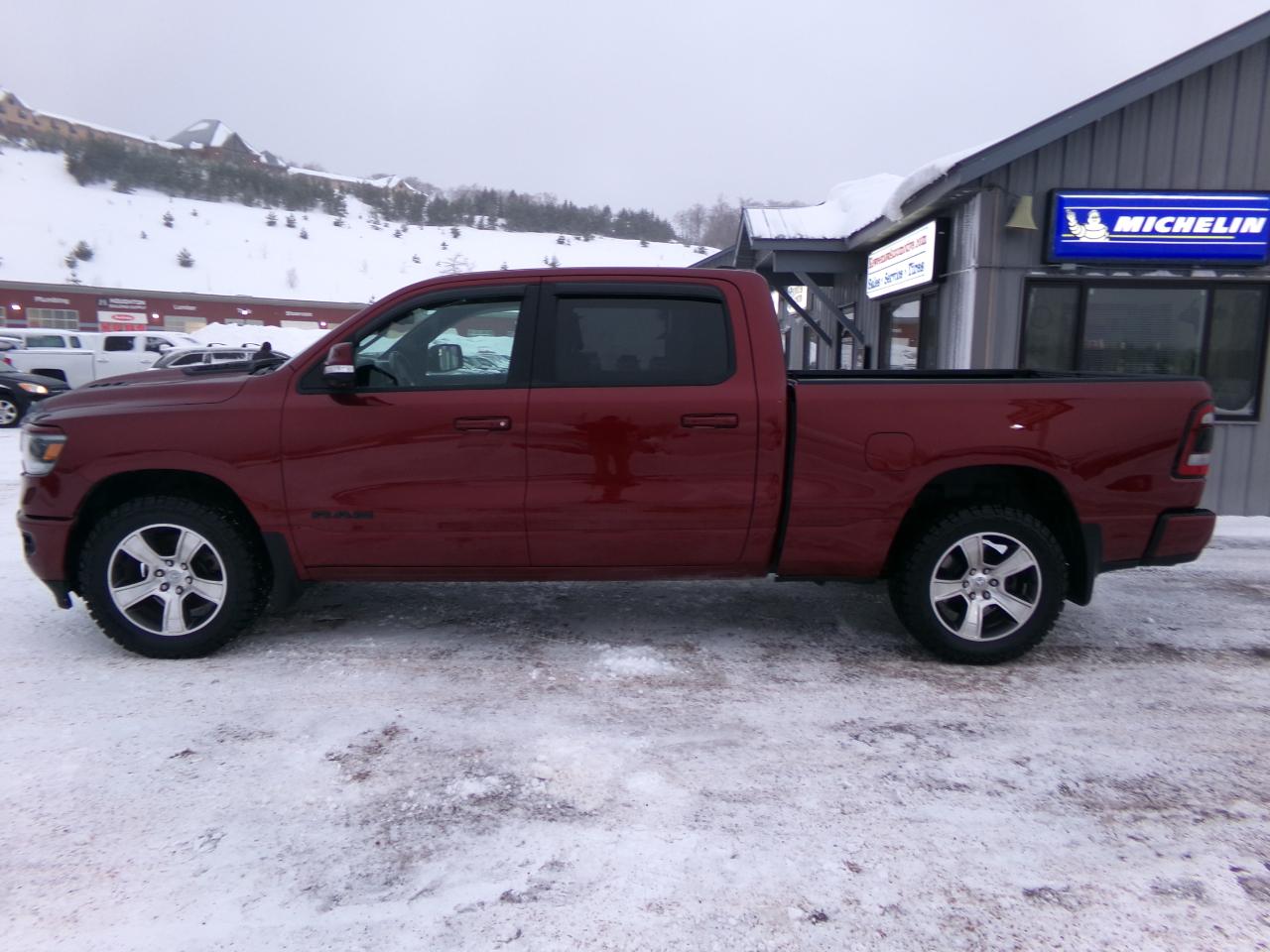 RAM 1500 Sport 4x4 Crew Cab 6'4" Box 2020