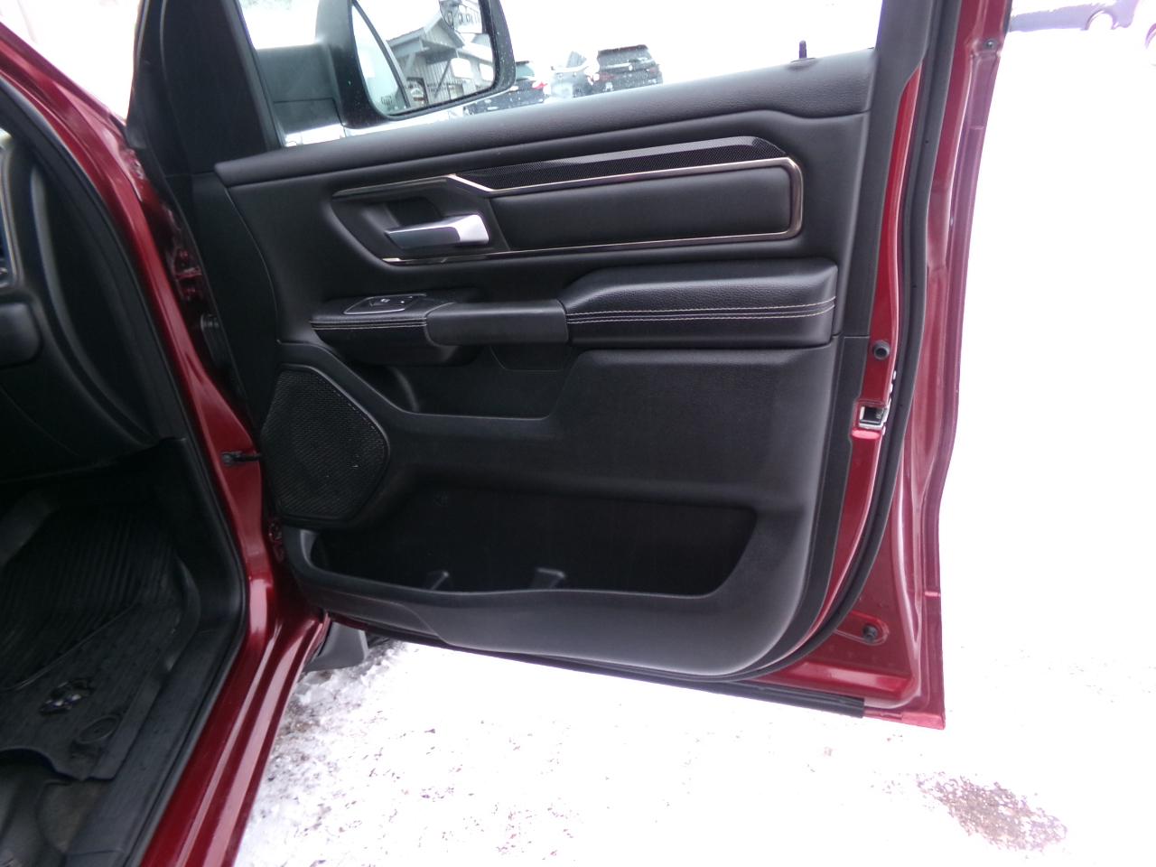 RAM 1500 Sport 4x4 Crew Cab 6'4" Box 2020