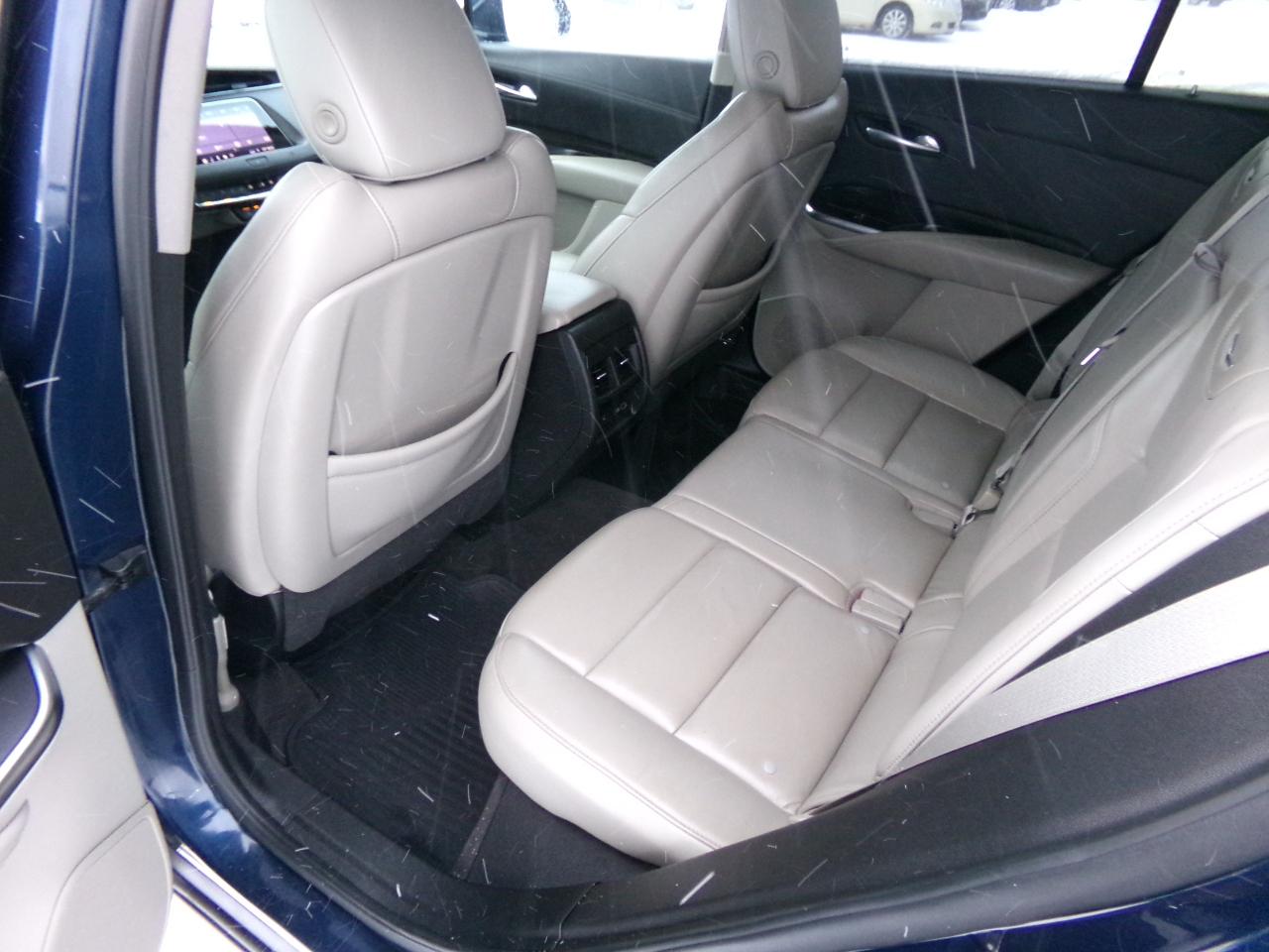 Cadillac XT4 AWD 4dr Premium Luxury 2019